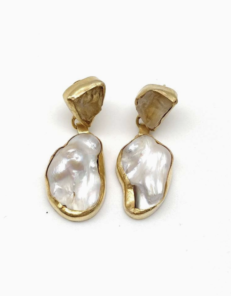 Zeyzey Zeyzey Baroque Pearl and Citrin Earring