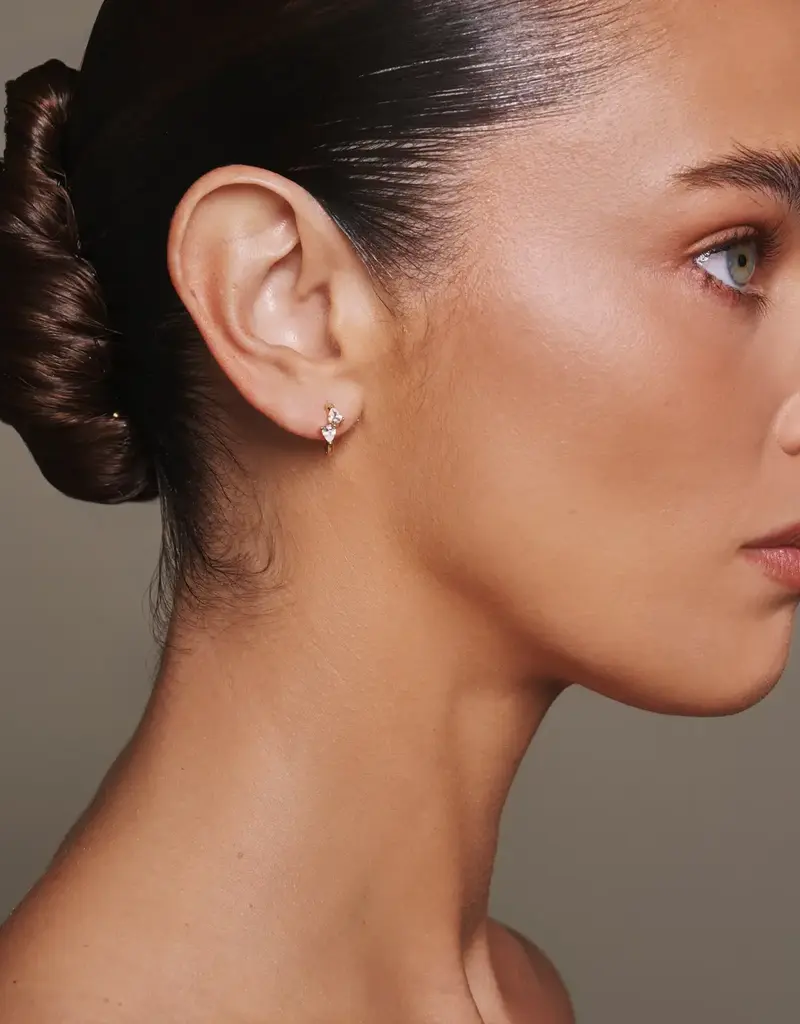 Lili Claspe Bryn Huggies Earrings