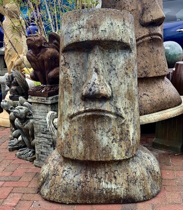 GIANT RAPA NUI