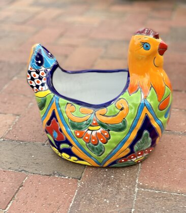 TALAVERA CHICKEN PLANTER