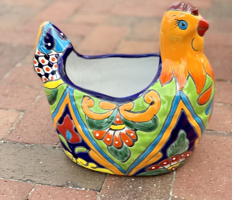 TALAVERA CHICKEN PLANTER