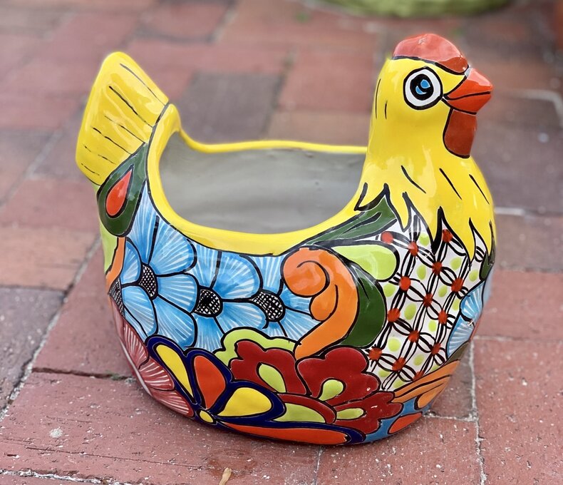 TALAVERA CHICKEN PLANTER
