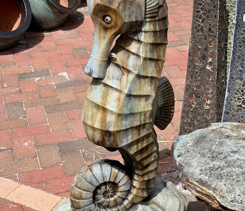 LG SEAHORSE STATUE