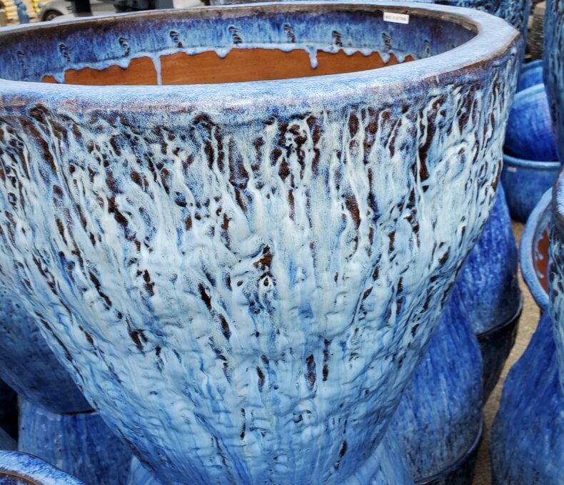 Premium Rocco Tapered Round Planter Medium FB
