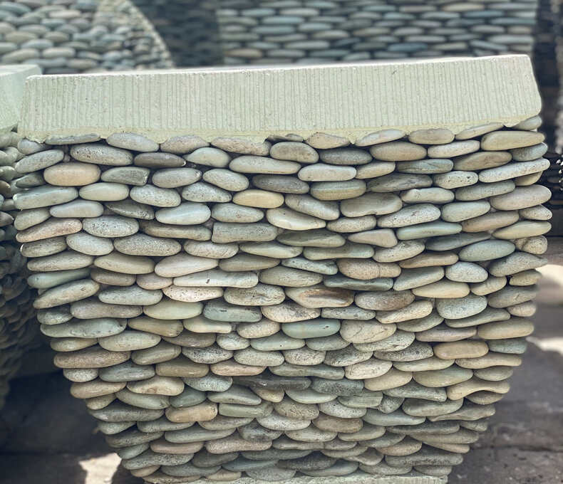 Short Rounded Pebble Square Small J