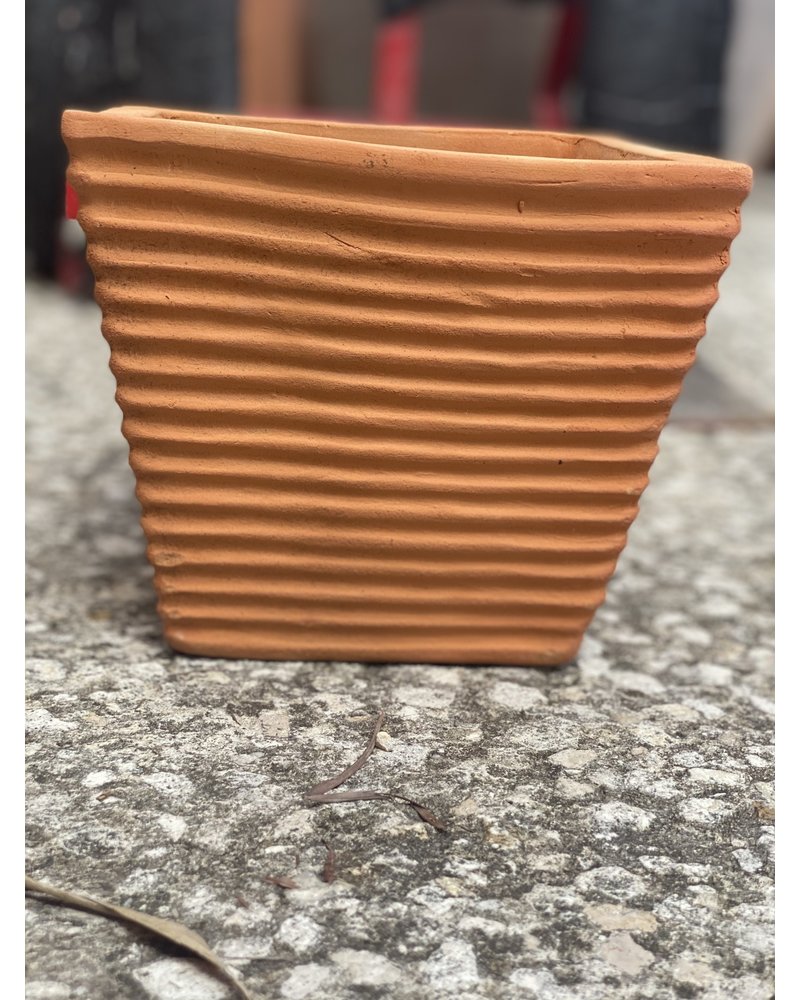 Terracotta Low Tapered Cube with Lines Large