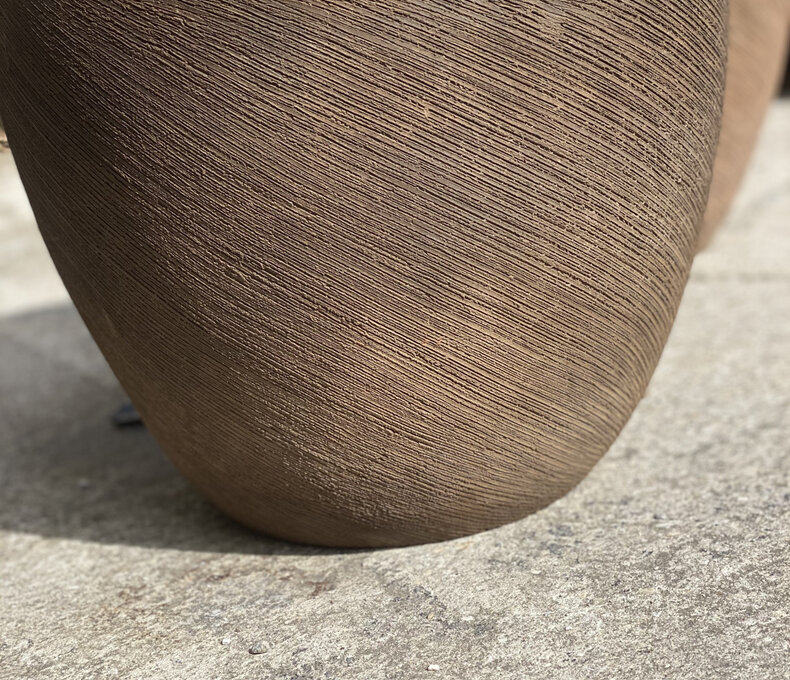 Terracotta Egg Swirl Scraped Planter Medium C