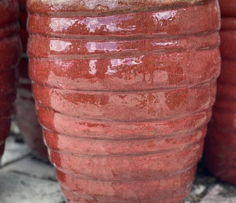 Vamo Tall Beehive Planter SM LR