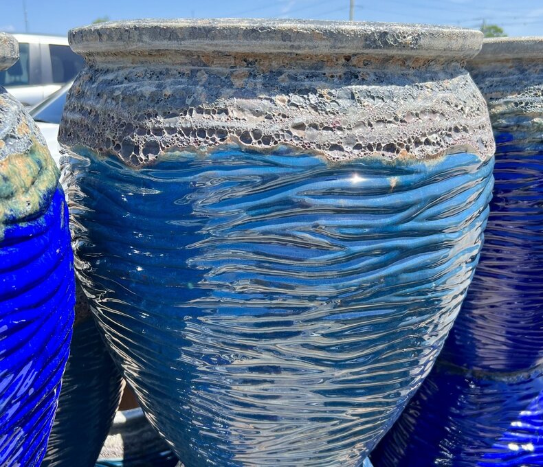 Premium Prague Planter Medium VU