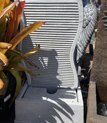 Short Curved Wall Fountain P