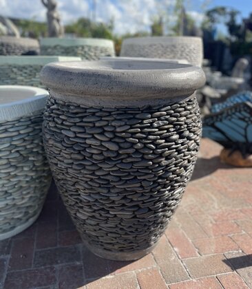 Garden Rolled Rim Planter Large N