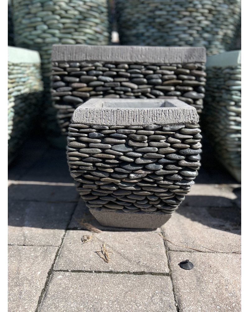Short Rounded Square Pebble Planter XS N