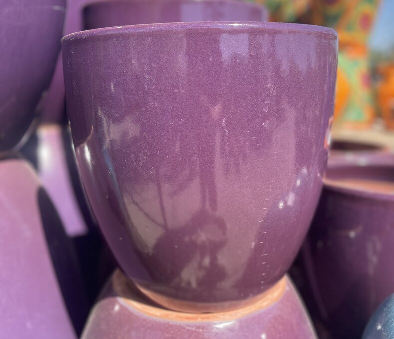 Premium Smooth Egg Planter Medium P