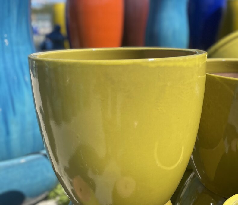 Premium Smooth Egg Planter Small Y