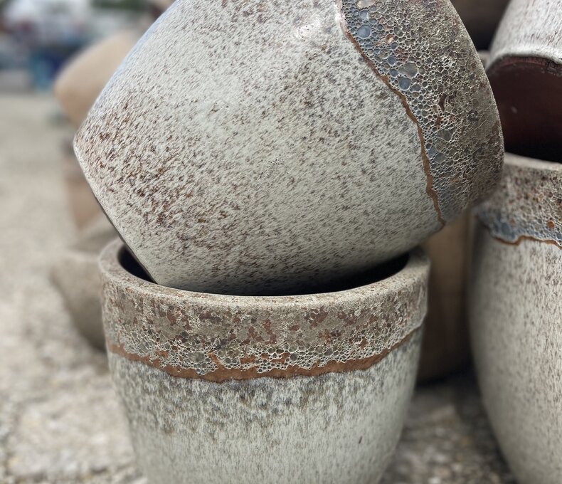 Premium Smooth Egg Planter Small VDB