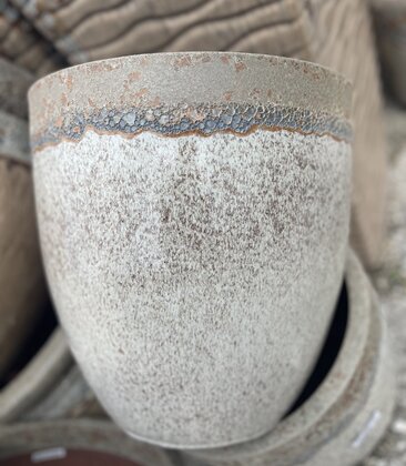 Premium Smooth Egg Planter Medium VDB