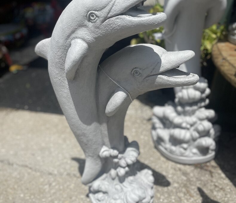 29" Double Dolphins Plumbed 72 LBS