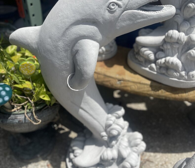 34" Sitting Dolphin Plumbed 126 LBS