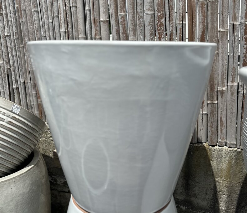 Premium Freeport Tapered Planter Large