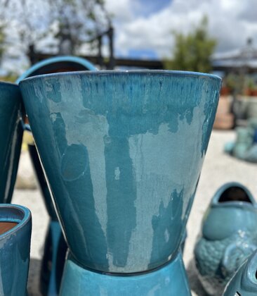 Premium Freeport Tapered Planter Large BG