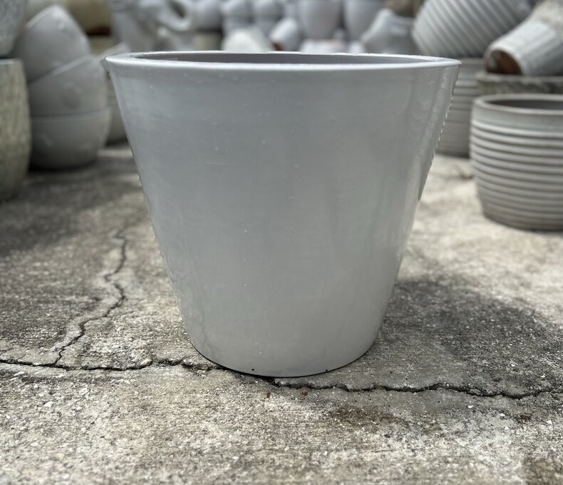 Premium Freeport Tapered Planter Medium