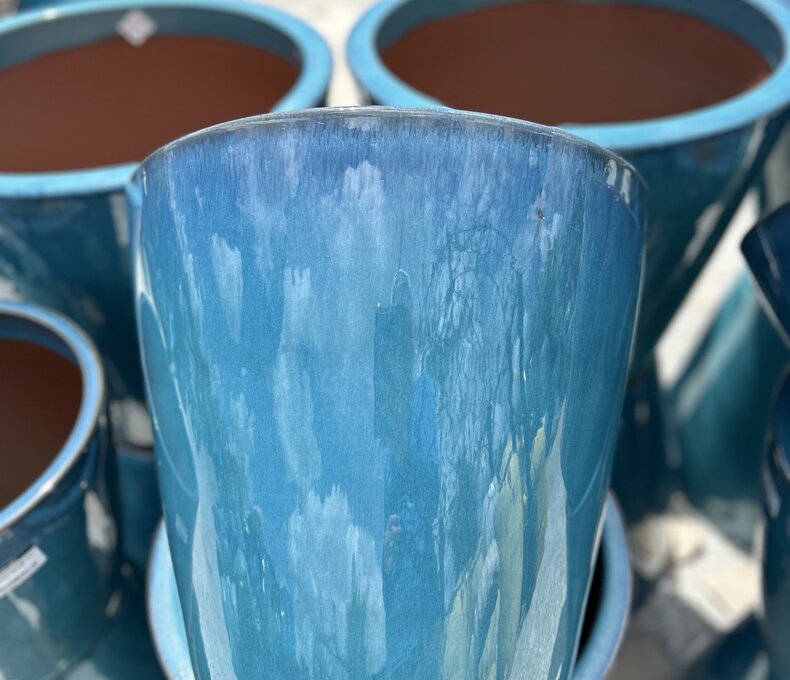 Premium Freeport Tapered Planter Medium BG