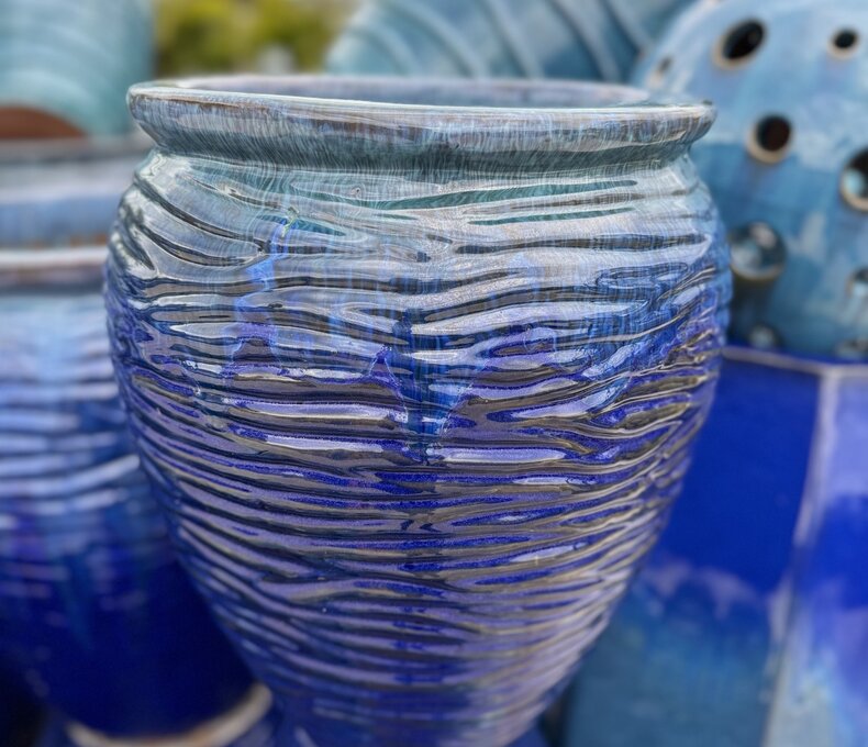 Premium Prague Planter Medium MBLB