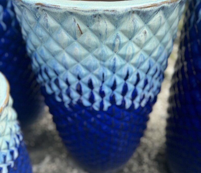 Premium Lyon Diamond Planter Medium MBLB