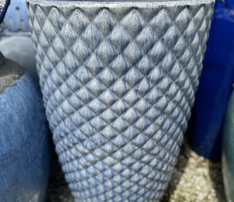 Premium Lyon Diamond Planter Large FB