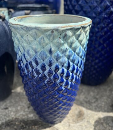 Premium Lyon Diamond Planter Small MBLB