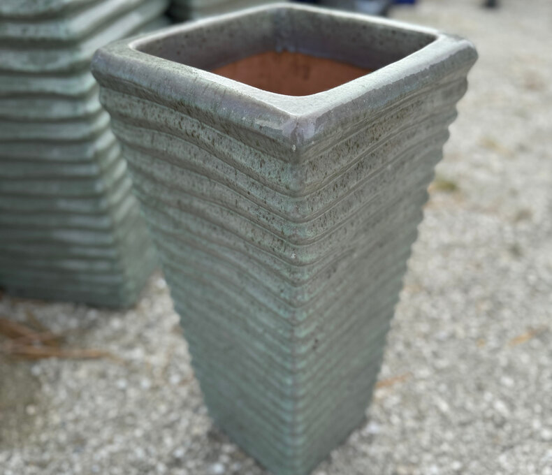 Pemium Tall Ripple Slim Square Small GB