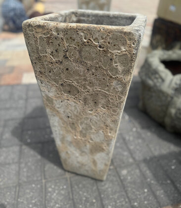 TALL SLIM SQUARE SM BW