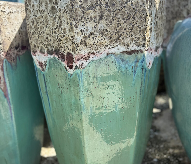 Lava Octagon Planter Large BWAG