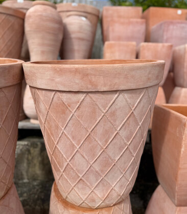 Premium Basel Basket Round Terracotta Planter Lg
