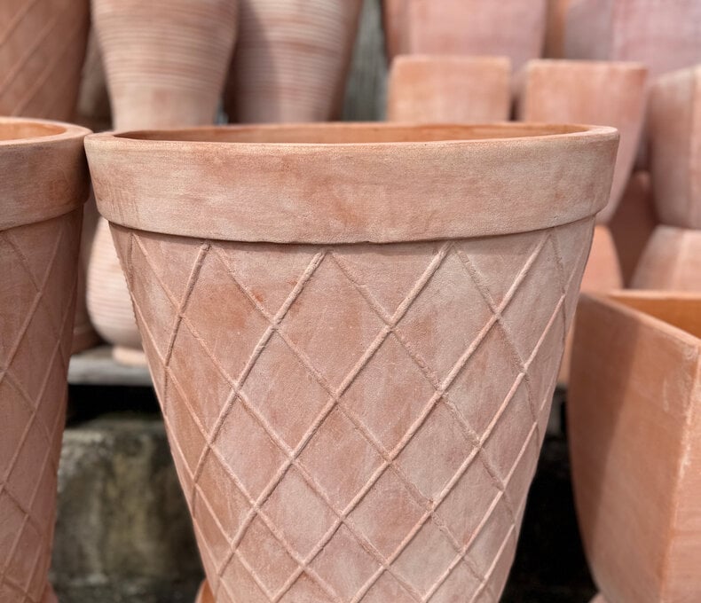 Premium Basel Basket Round Terracotta Planter Lg