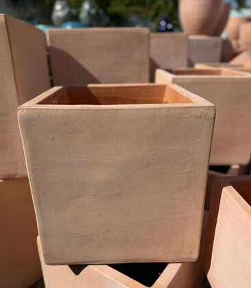 Premium Kobe Terracotta Cube Md