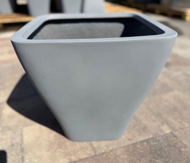 Calusa Polystone Tall Tapered Squares SM