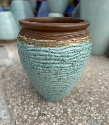 Premium Prague Planter Medium ARMB