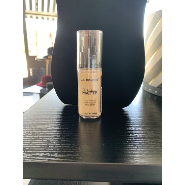 L.A. Colors Truly Matte Foundation