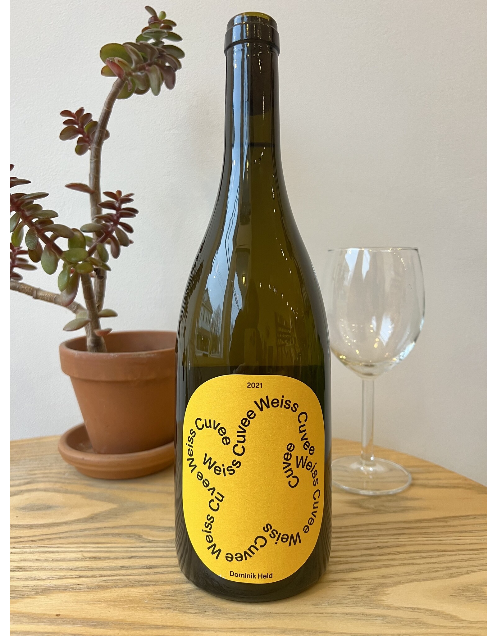 Dominik Held Cuvee Weiss 2022