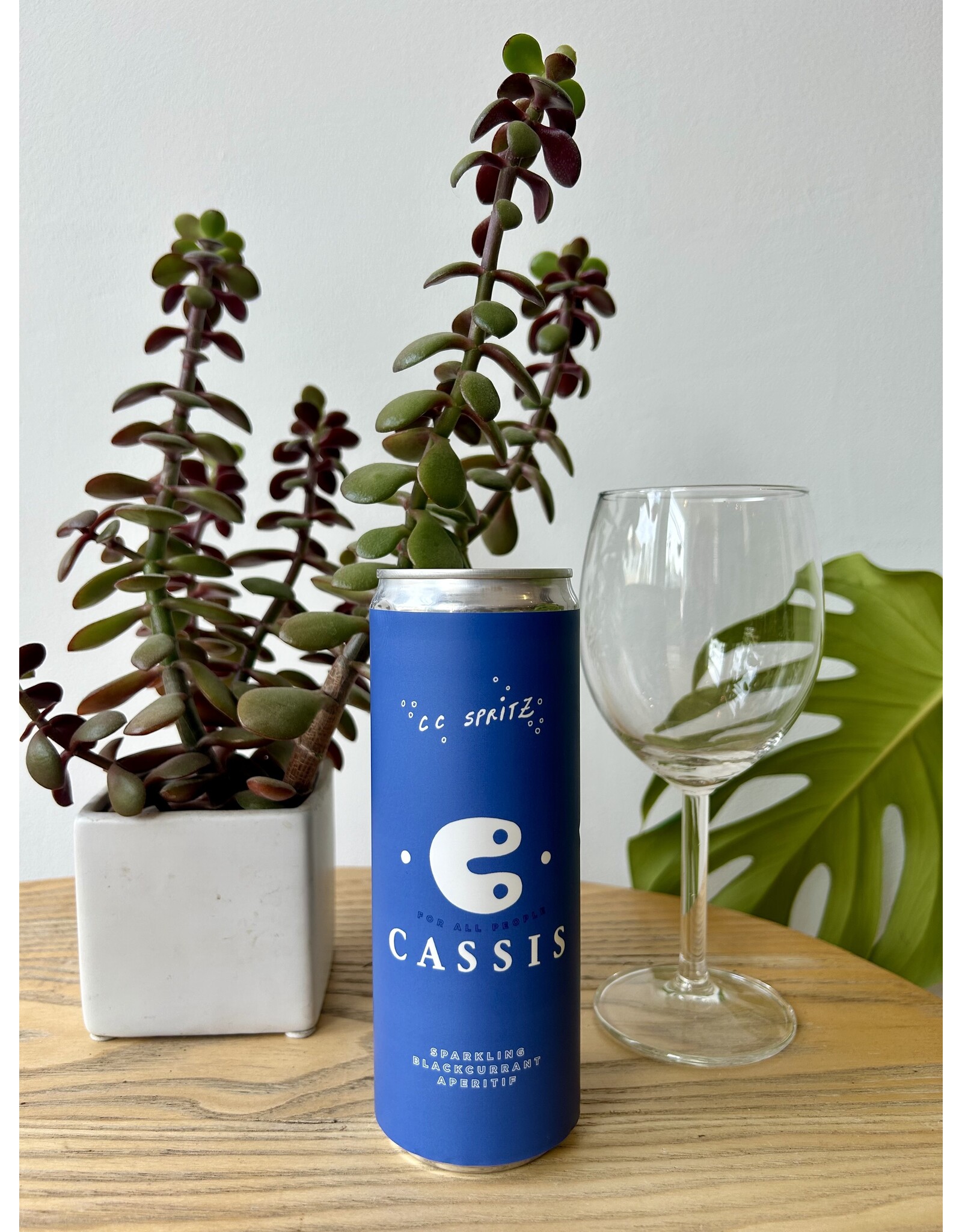 C. Cassis Spritz Can
