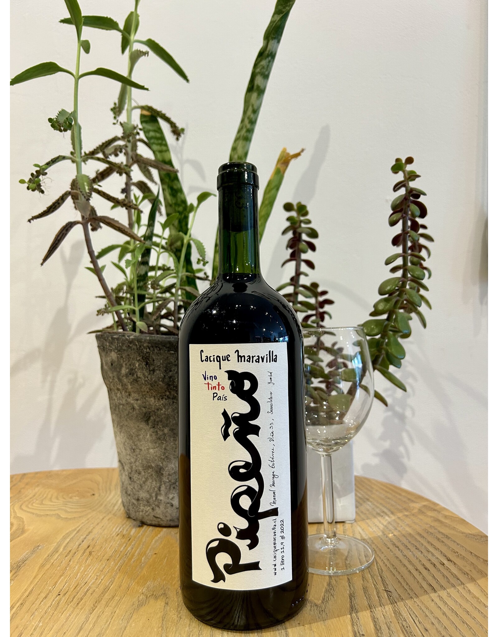 Cacique Maravilla Pipeño Pais Yumbel 2022 1L