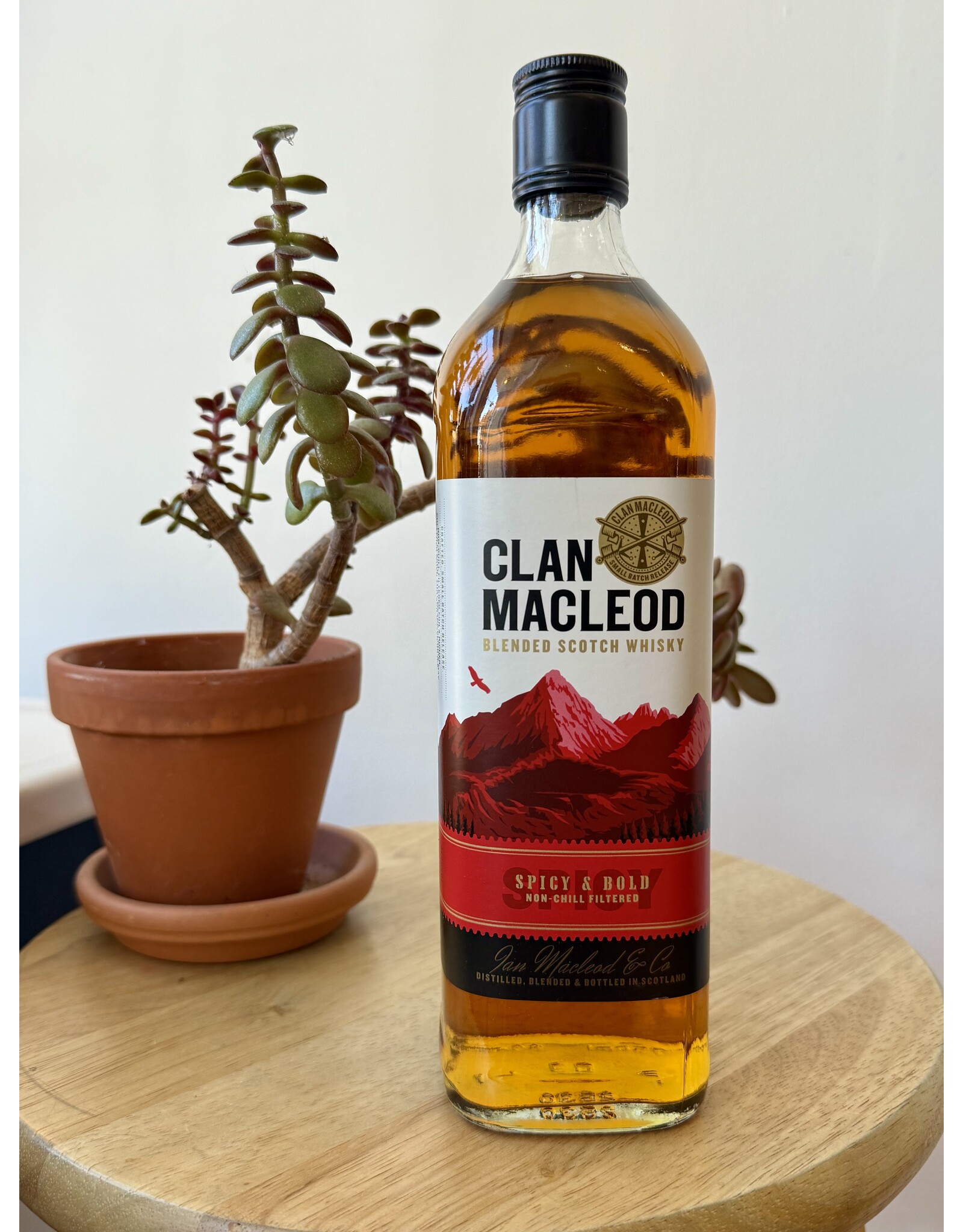 Clan Macleod Blended Scotch Spicy/Bold Peated