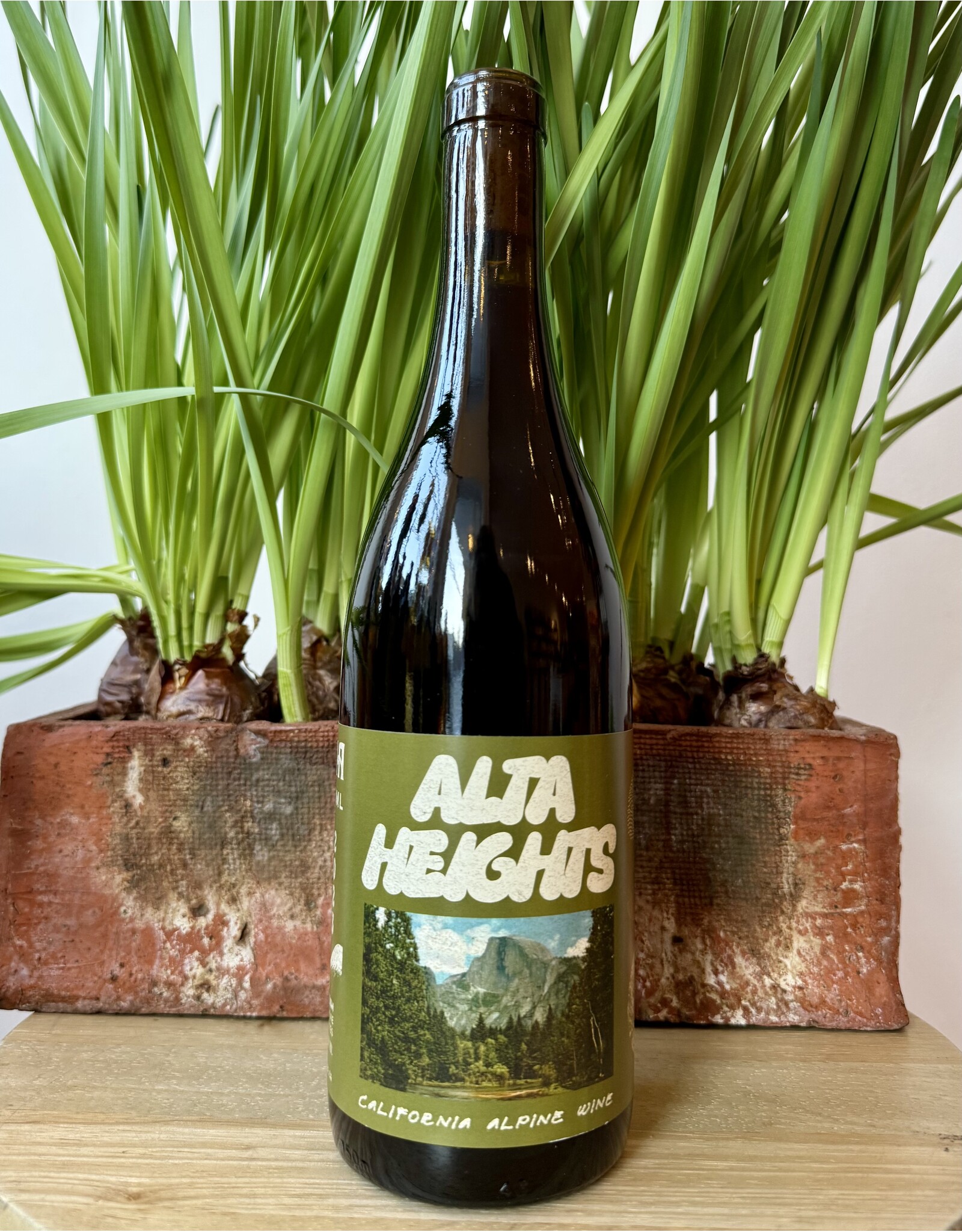 Alta Heights California Pinot Noir 2023