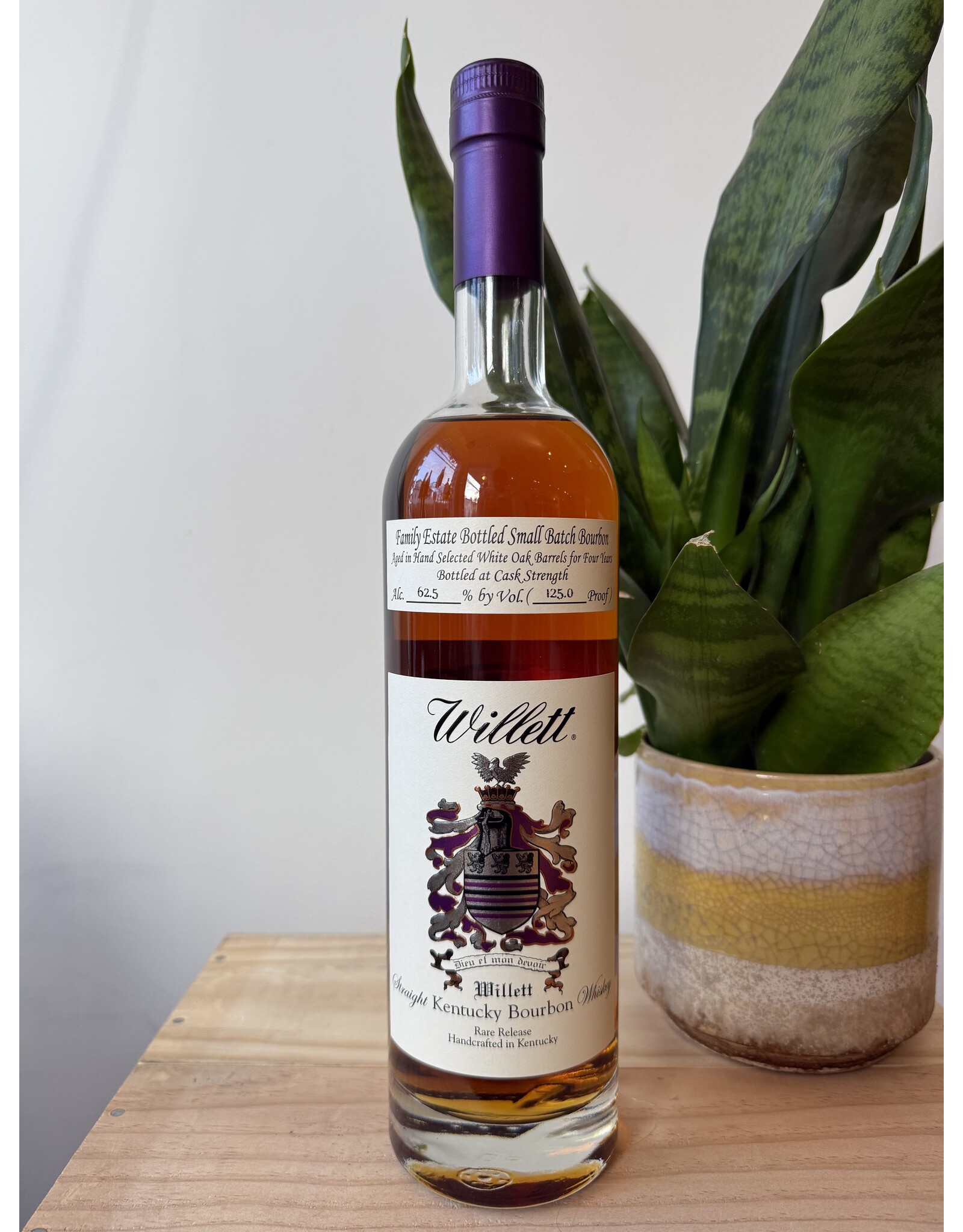 Willett Distillery Estate Small Batch Straight Bourbon Whiskey
