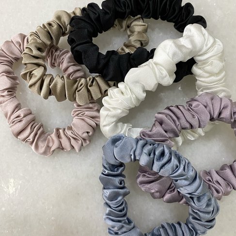 SG-Small Mulberry Silk Scrunchie