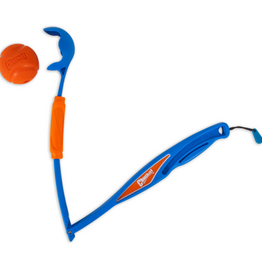Petmate Chuckit! Fetch & Fold 25M Ball Launcher Dog Toy 25 Handle Includes Medium (2.5 ) Ball for Dogs 20-60 lb