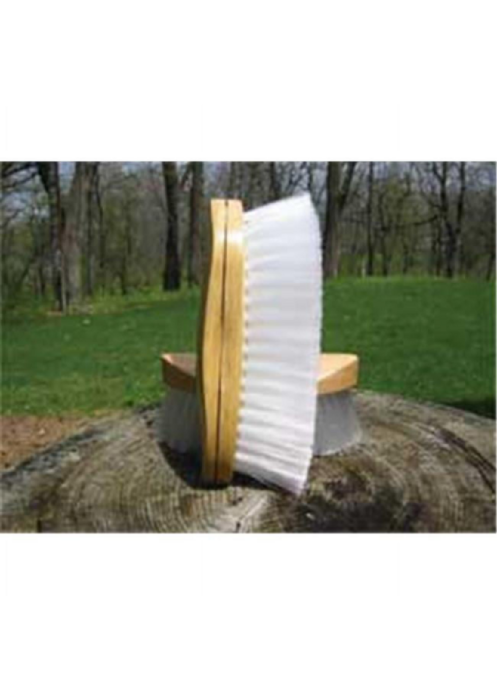 Desert Equestrian Desert Equestrian Legends Kelso Finish Grooming Brush- White 8.25 Inch