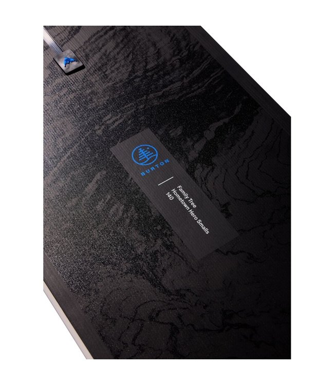 BURTON FAMILY TREE HOMETOWN HERO SMALLS SNOWBOARD 2023