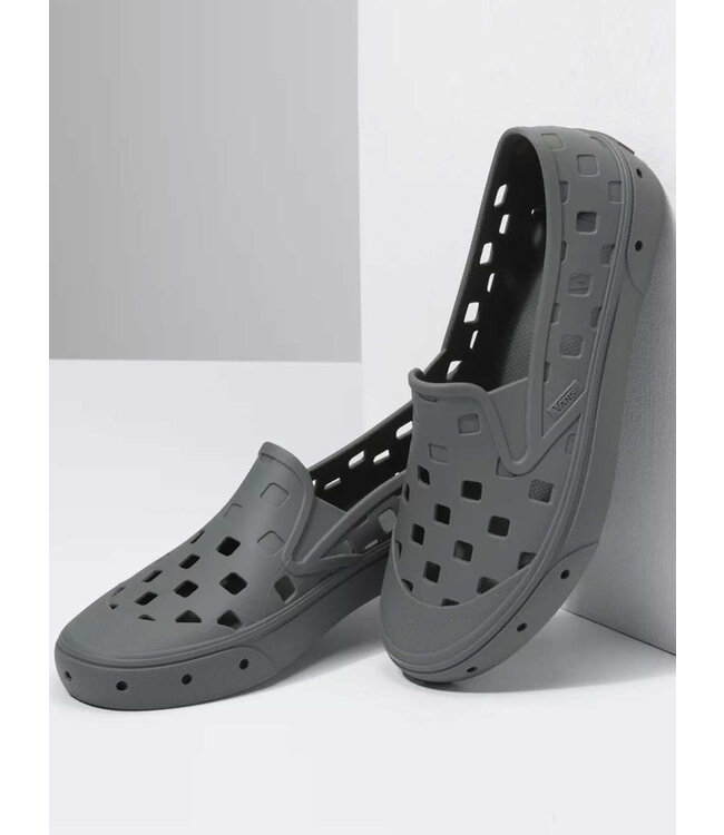 VANS SLIP-ON TREK SHOE PEWTER